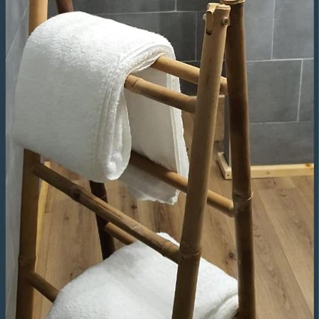 Ananas Coco Bed & Breakfast Salazie Bagian luar foto